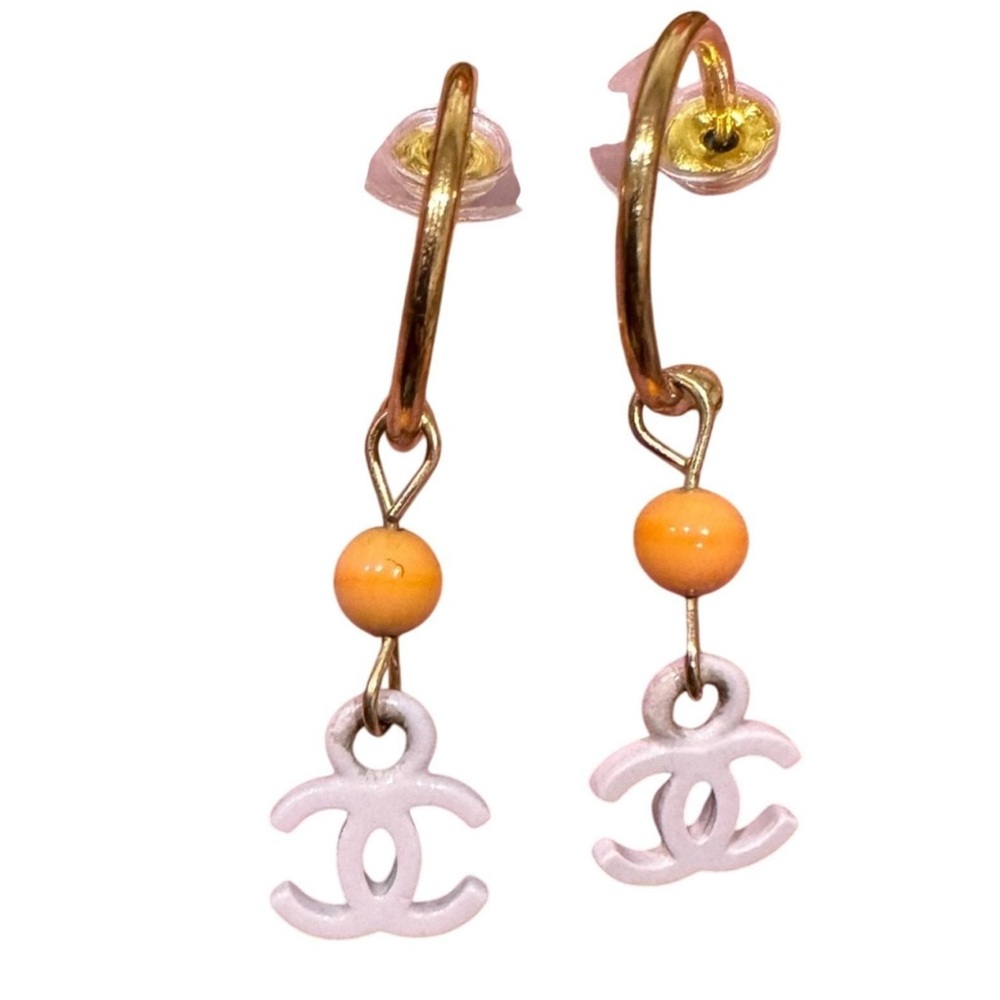 COA CHANEL Earrings with Orange Beads and Pink CC